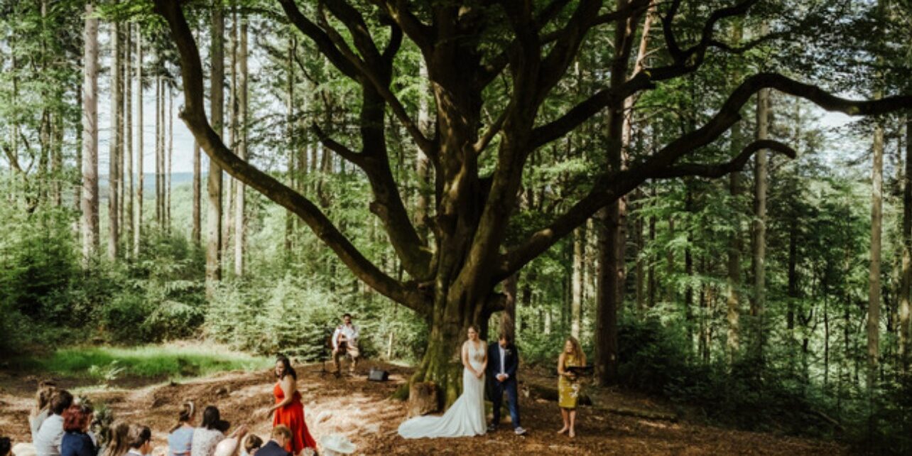Celebrant Karliner Shorter conducting outdoor wedding FPC Celebrant Karliner Shorter conducting an outdoor wedding