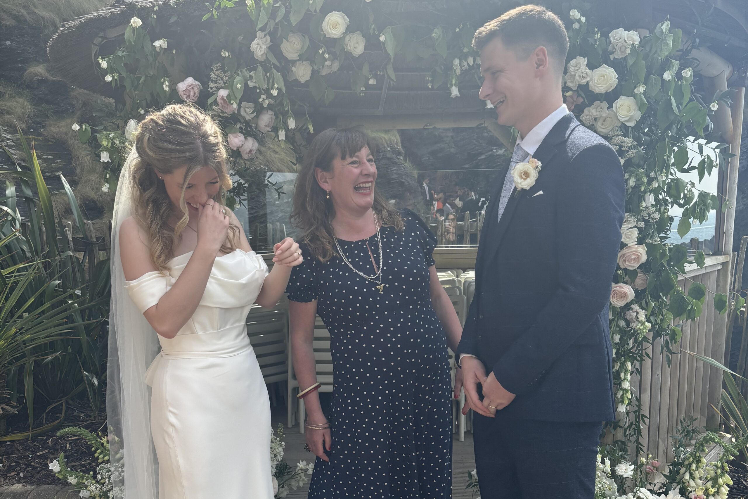 Wedding Celebrant, Juliette, with couple